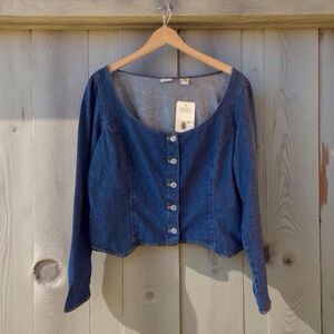 Levi’s Cropped Denim Shirt – MODERN MINIMALIST CHIC women’s XL